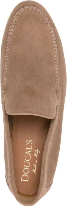 Doucal's round-toe suede loafers Brown