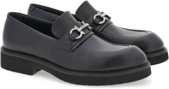 Ferragamo Gancini-charm leather mocassin loafers Black