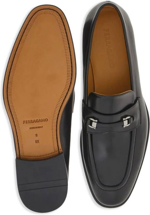 Ferragamo Gancini-details leather loafers Black