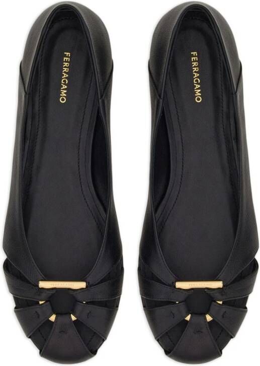 Ferragamo Gancini ornament flat ballerina shoes Black