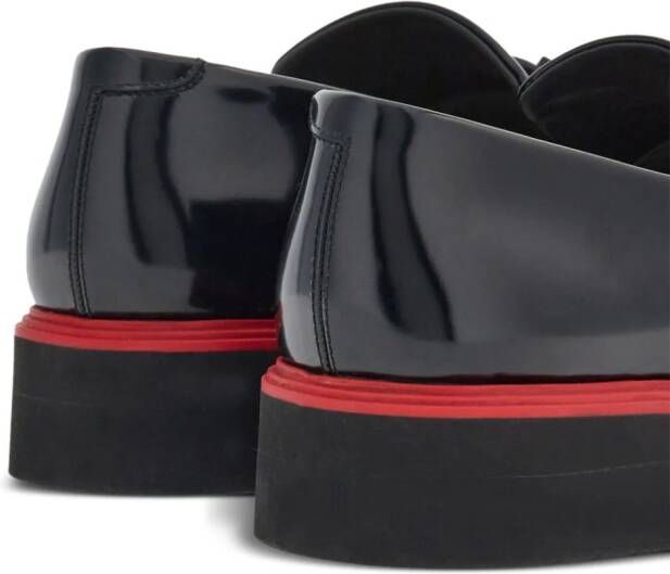 Ferragamo Gancini-ornament leather mocassins Black