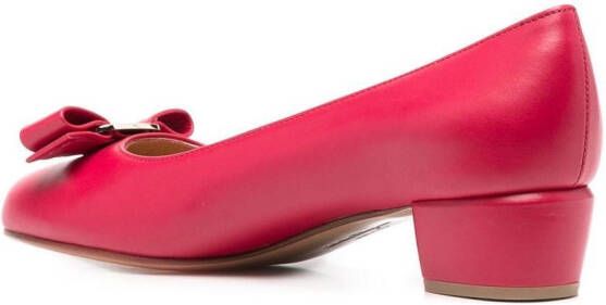 Ferragamo Vara-bow décolleté pumps Pink