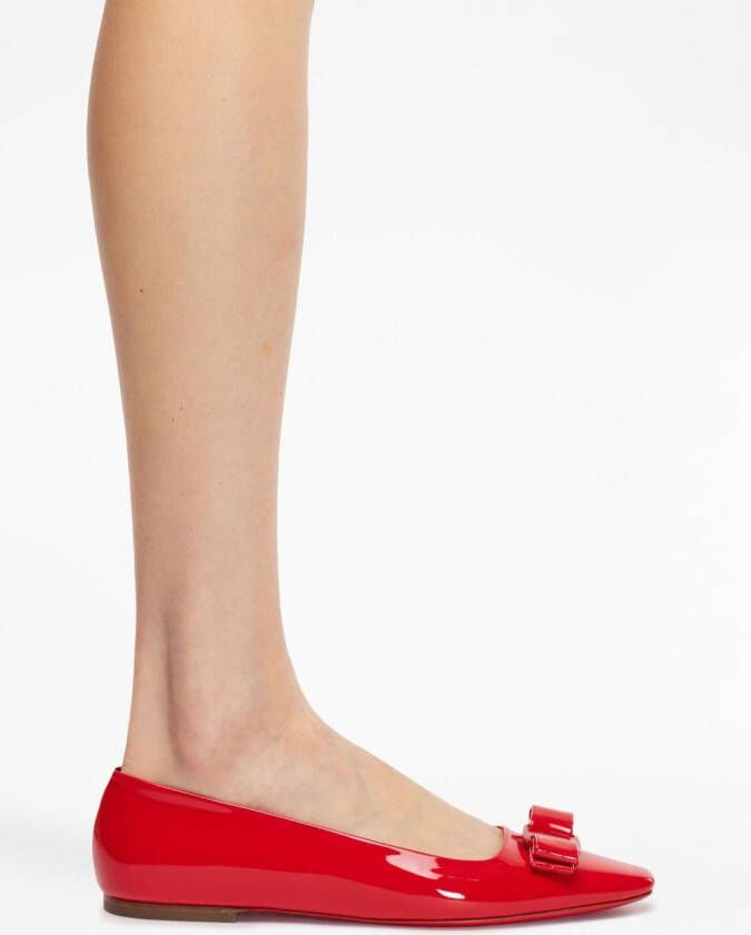 Ferragamo Vara bow-detail ballerina shoes Red