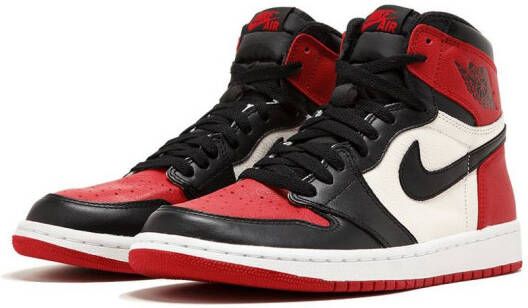 Jordan 1 Retro High "Bred Toe" sneakers