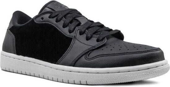 Jordan Air 1 Retro Low no swoosh black