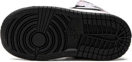 Jordan Kids Jordan 1 Mid SE "Bleached Coral" sneakers Black