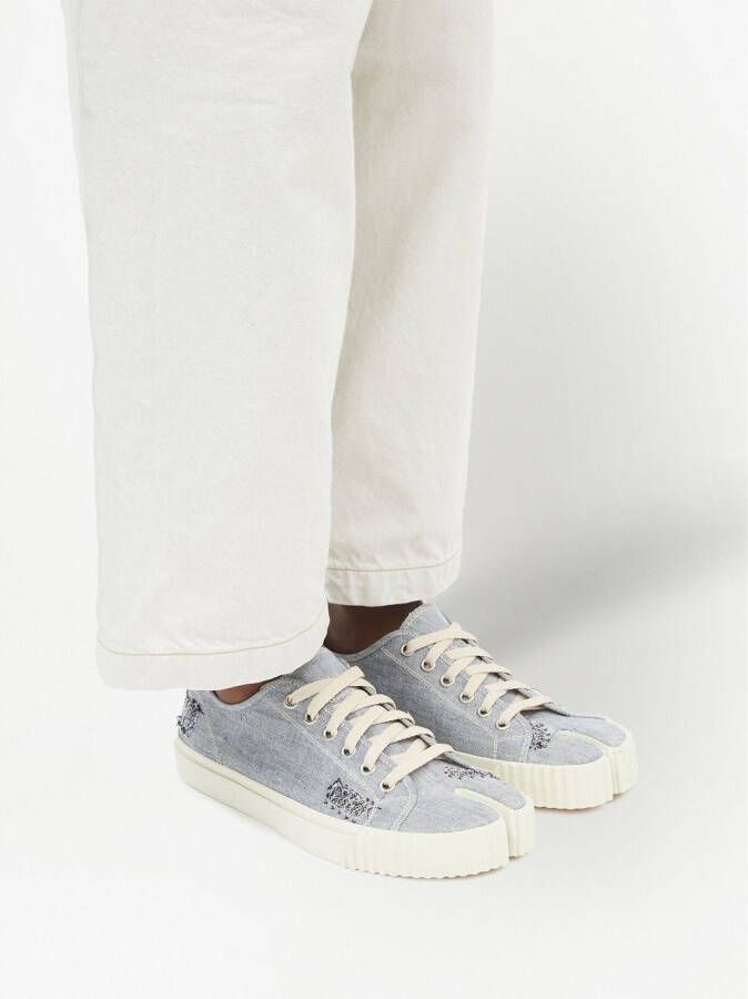 Maison Margiela Tabi embroidered low-top sneakers Blue
