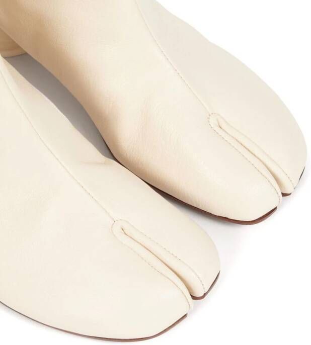 Maison Margiela Tabi 30mm leather ankle boots White