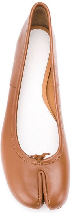 Maison Margiela Tabi leather ballerina shoes Brown