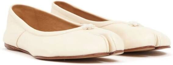 Maison Margiela Tabi leather ballerina shoes White