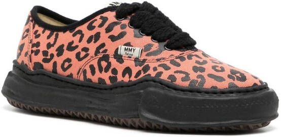 Maison Mihara Yasuhiro leopard-print low-top sneakers Pink