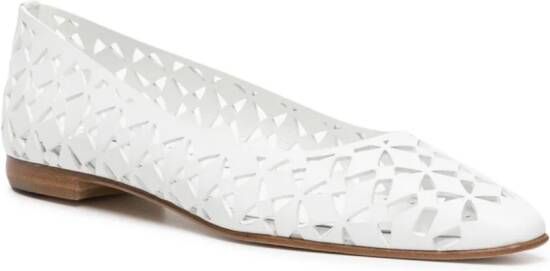 Manolo Blahnik Gelista cut-detail pumps White