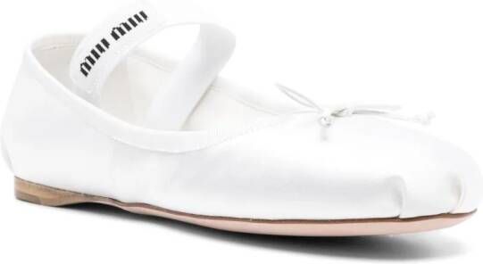 Miu bow-embellished satin ballerina shoes White