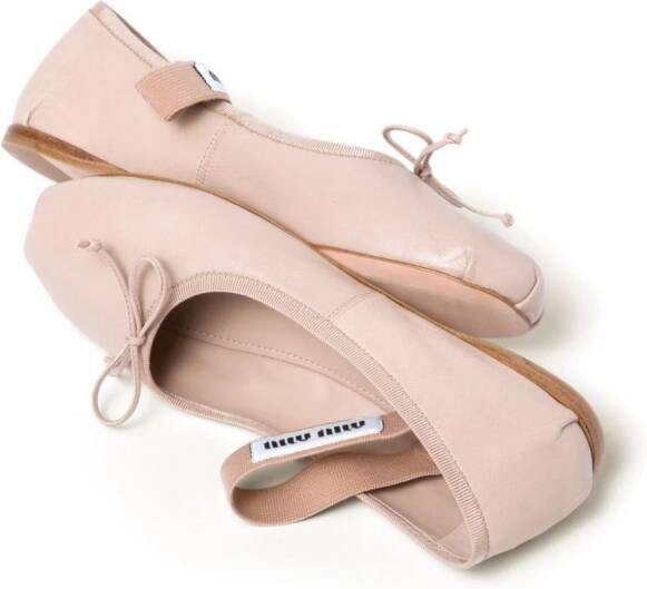 Miu leather ballerina shoes Pink
