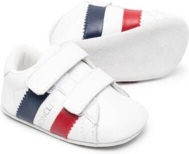 Moncler Enfant logo stripe pre-walkers White