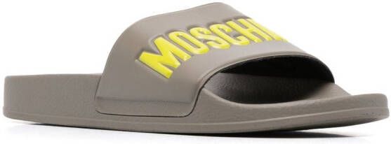 Moschino embossed-logo sliders Grey