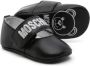 Moschino Kids logo-embellished leather pre-walkers Black - Thumbnail 2