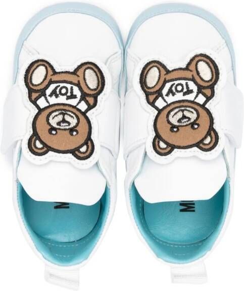 Moschino Kids logo-patch sheepskin sneakers White