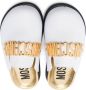Moschino Kids logo-plaque detail slides White - Thumbnail 3
