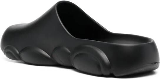 Moschino logo-embossed slip-on clogs Black