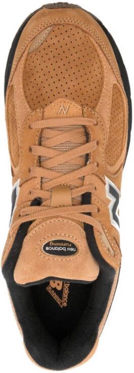 New Balance 2002 logo-patch sneakers Brown