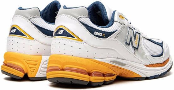 New Balance 2002R "M2002RLA" sneakers White