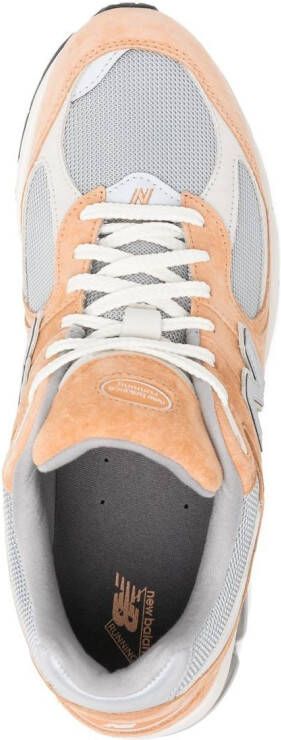 New Balance 2002R panelled sneakers Orange