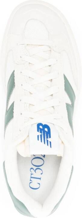 New Balance logo-patch lace-up sneakers White