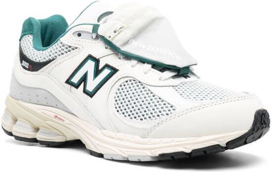New Balance M2002 low-top sneakers White