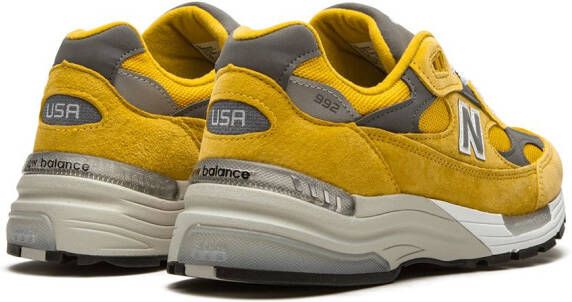 New Balance M992BB "gold-cream" low-top sneakers Yellow