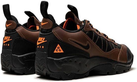 Nike ACG Air Mada low-top sneakers Brown