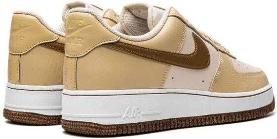 Nike Air Force 1 Low '07 LV8 "Inspected By Swoosh" sneakers Neutrals