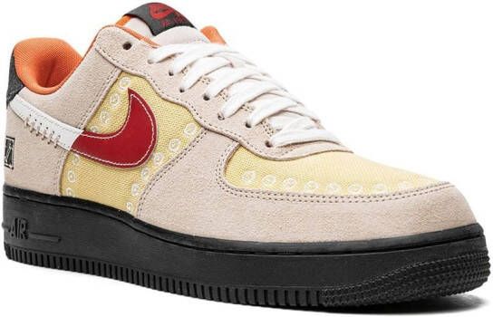 Nike Air Force 1 Low "Somos Familia" sneakers Neutrals