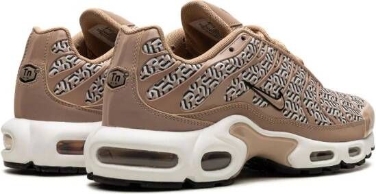 Nike Air Max Plus "United In Victory" sneakers Neutrals