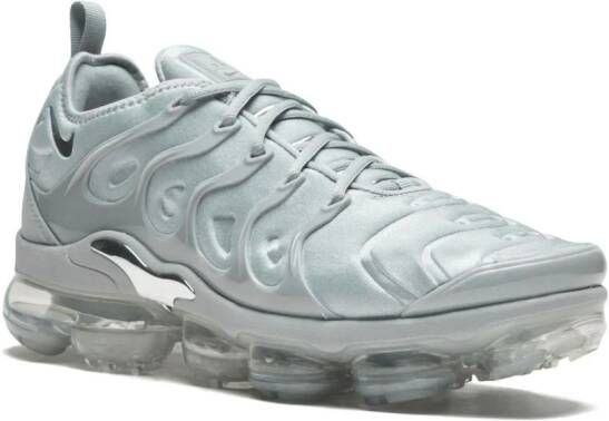 Nike Air Vapormax Plus Grey