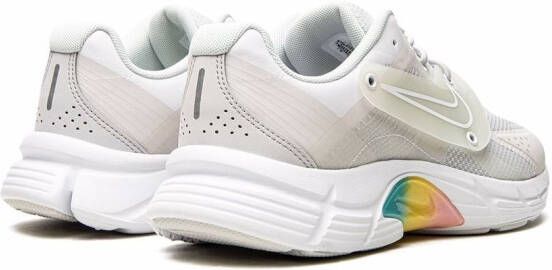 Nike Alphina 5000 low-top sneakers Neutrals