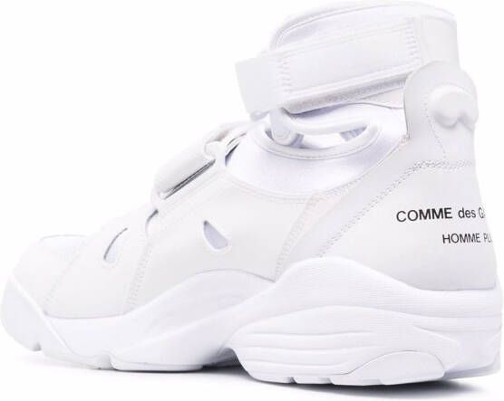 Nike Carnivore logo-print sneakers White