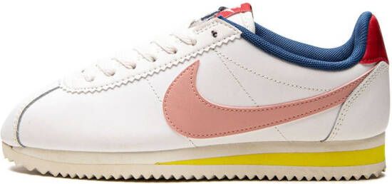 Nike Classic Cortez Leather "Coral Stardust" sneakers White