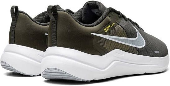 Nike Downshifter 12 low-top sneakers Green