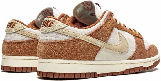 Nike Dunk Low PRM "Medium Curry" sneakers Brown