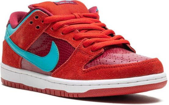 Nike Dunk Low Pro SB "Brickhouse Turbo Green" sneakers Red