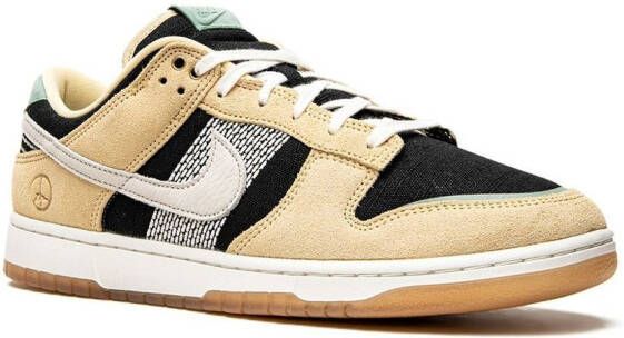 Nike Dunk Low SE "Rooted In Peace" sneakers Neutrals