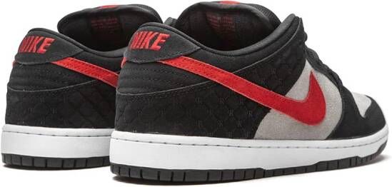 Nike Dunk SB Low sneakers Black