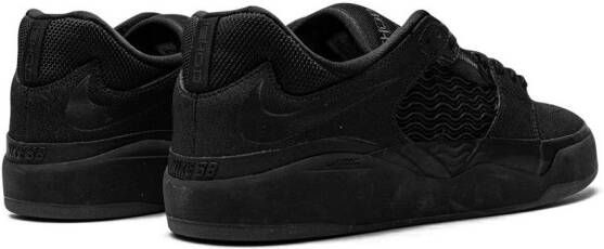 Nike SB Ishod "Triple Black" sneakers