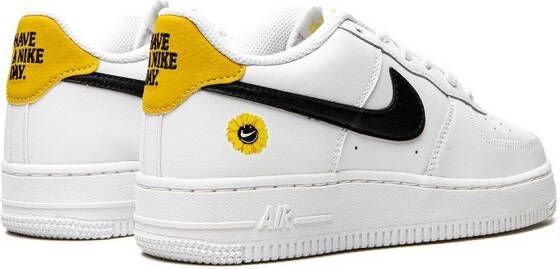 Nike Kids Air Force 1 LV8 "Have A Nike Day Daisy" sneakers White