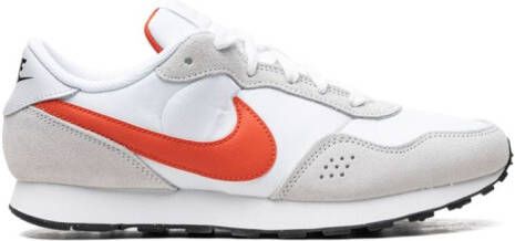 Nike Kids MD Valiant "Pure Platinum Picante Red" sneakers Grey