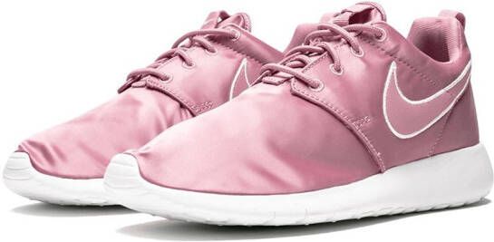 Nike Kids Roshe One sneakers Pink