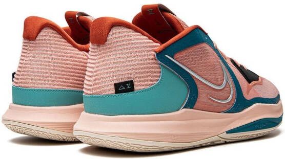 Nike Kyrie Low 5 sneakers Pink