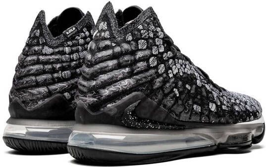 Nike LeBron 17 "Black White" sneakers