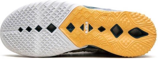 Nike Lebron 18 "Reflections Flip" sneakers White